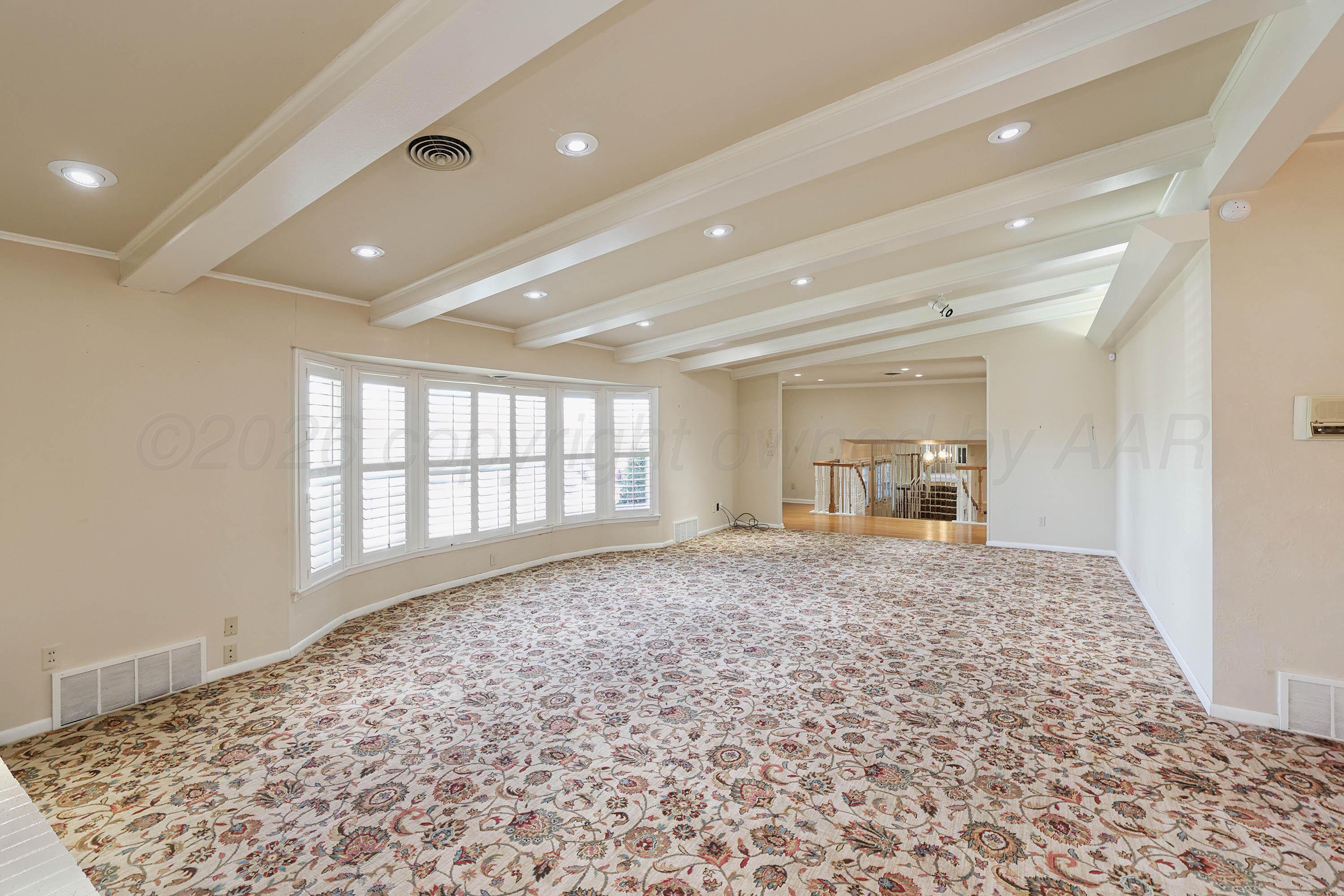 19 Southridge Drive Property Photo 10