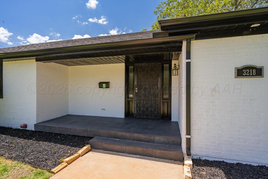 3218 Parker Street Property Photo 4