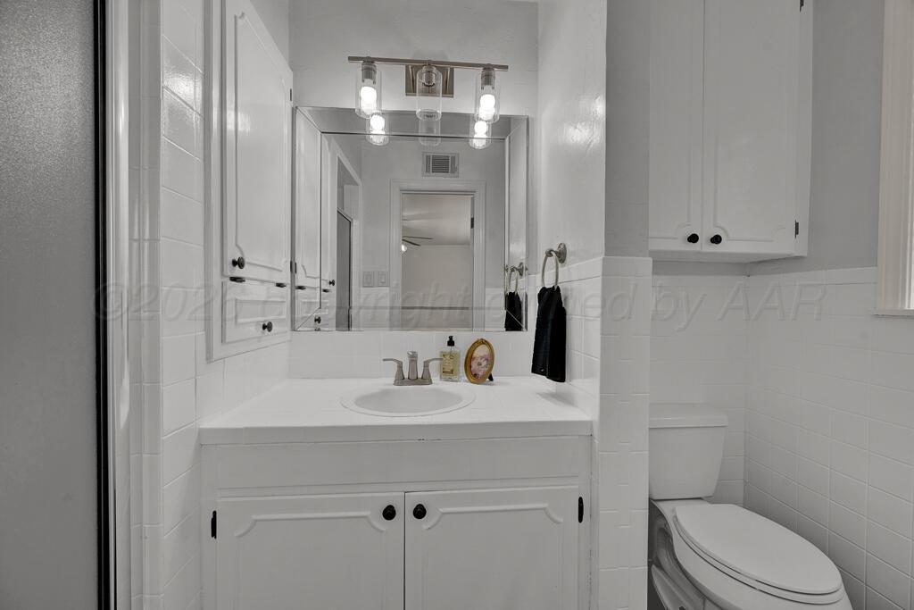 3218 Parker Street Property Photo 49