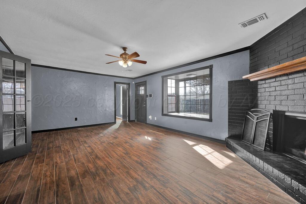 2918 S Dallas Street Property Photo 12
