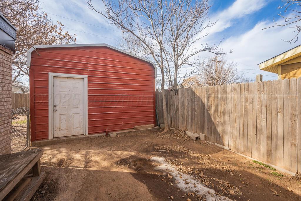 2918 S Dallas Street Property Photo 25