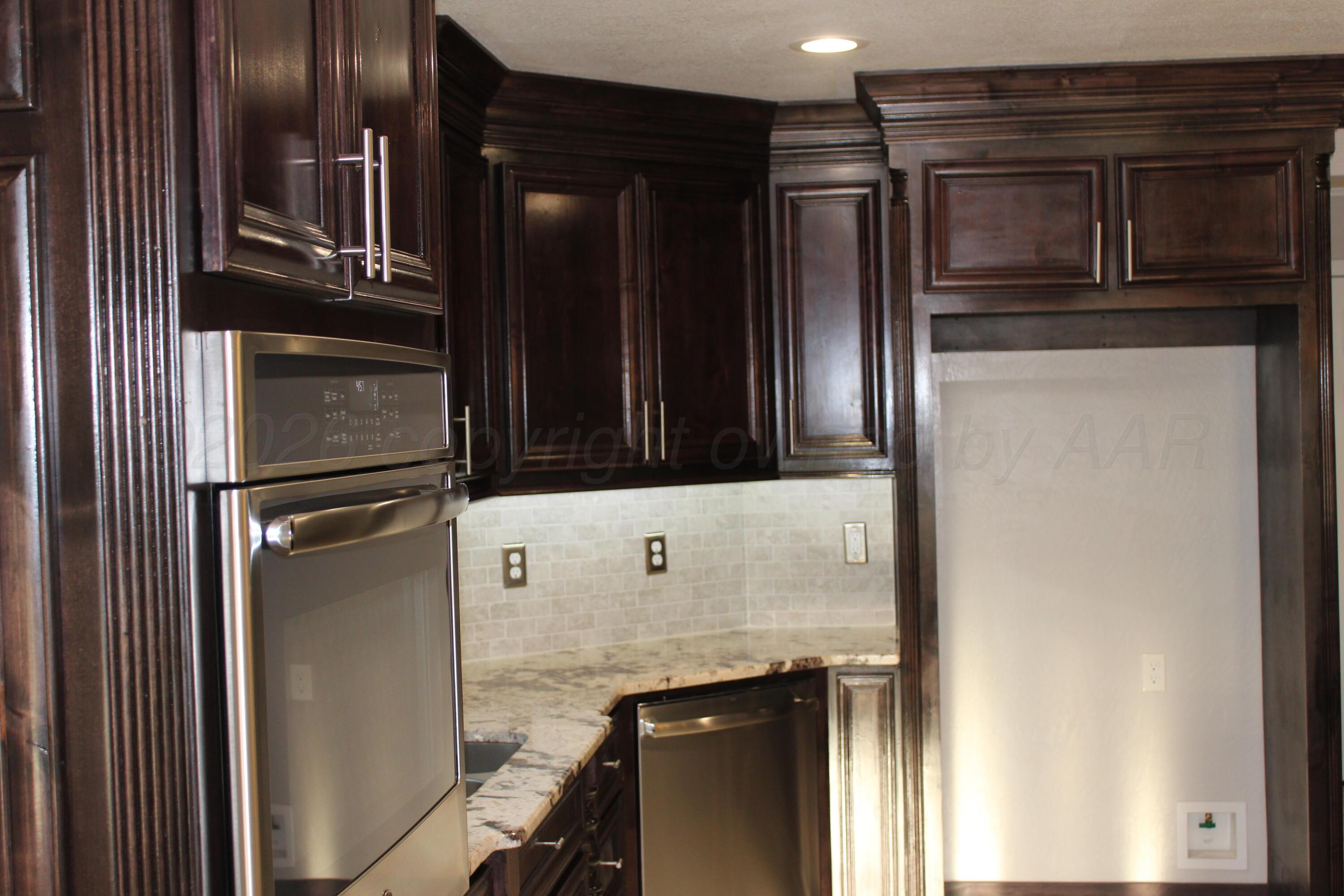 9021 Trinity Drive Property Photo 6