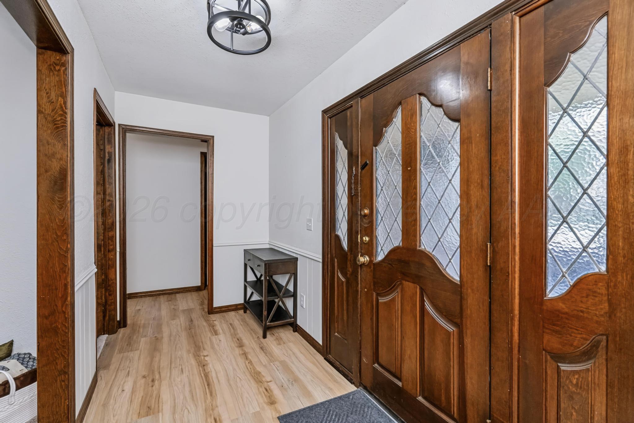 4009 Oakhurst Drive Property Photo 4