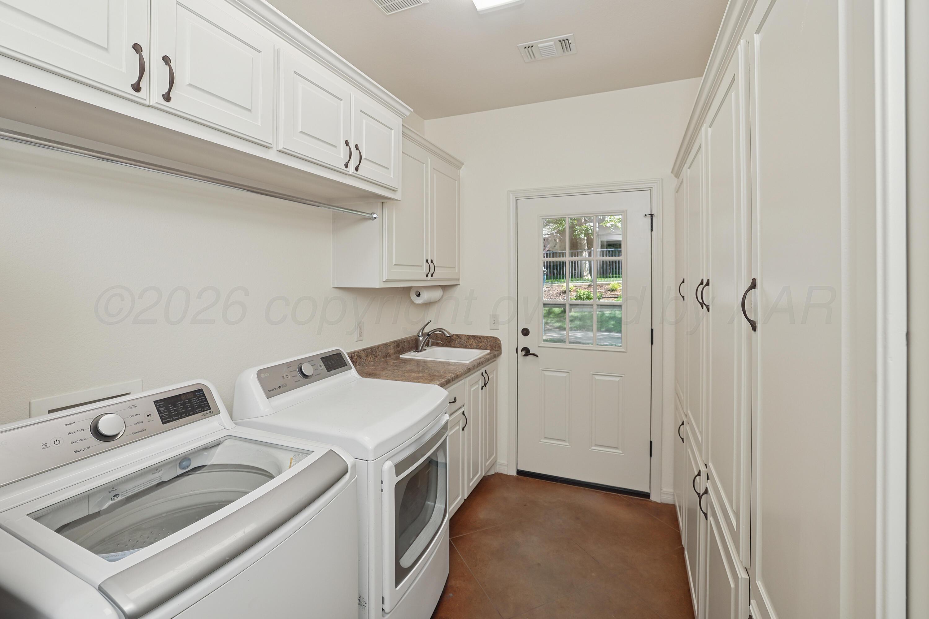 9 Sandhills Lane Property Photo 37