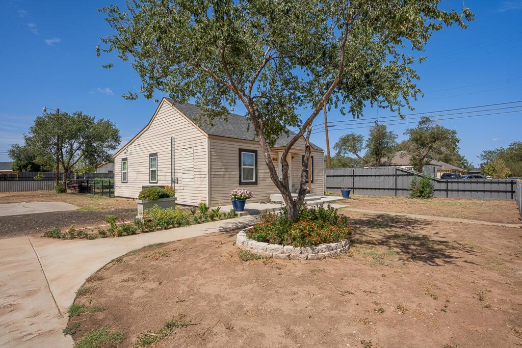 800 S Spring Street Property Photo 1