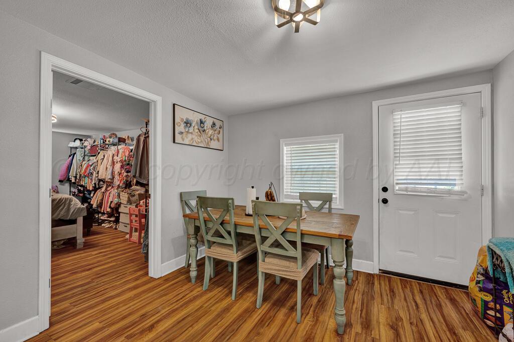 800 S Spring Street Property Photo 8