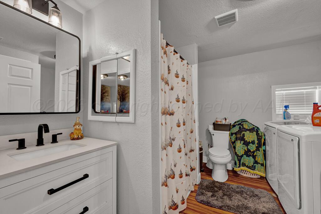 800 S Spring Street Property Photo 13
