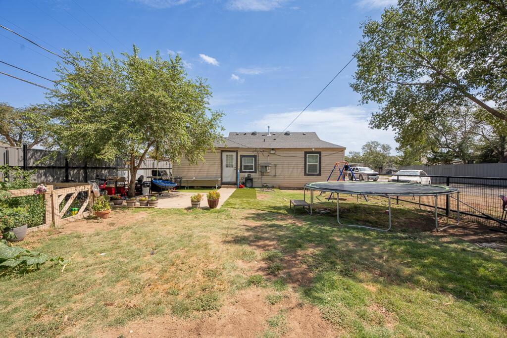 800 S Spring Street Property Photo 16