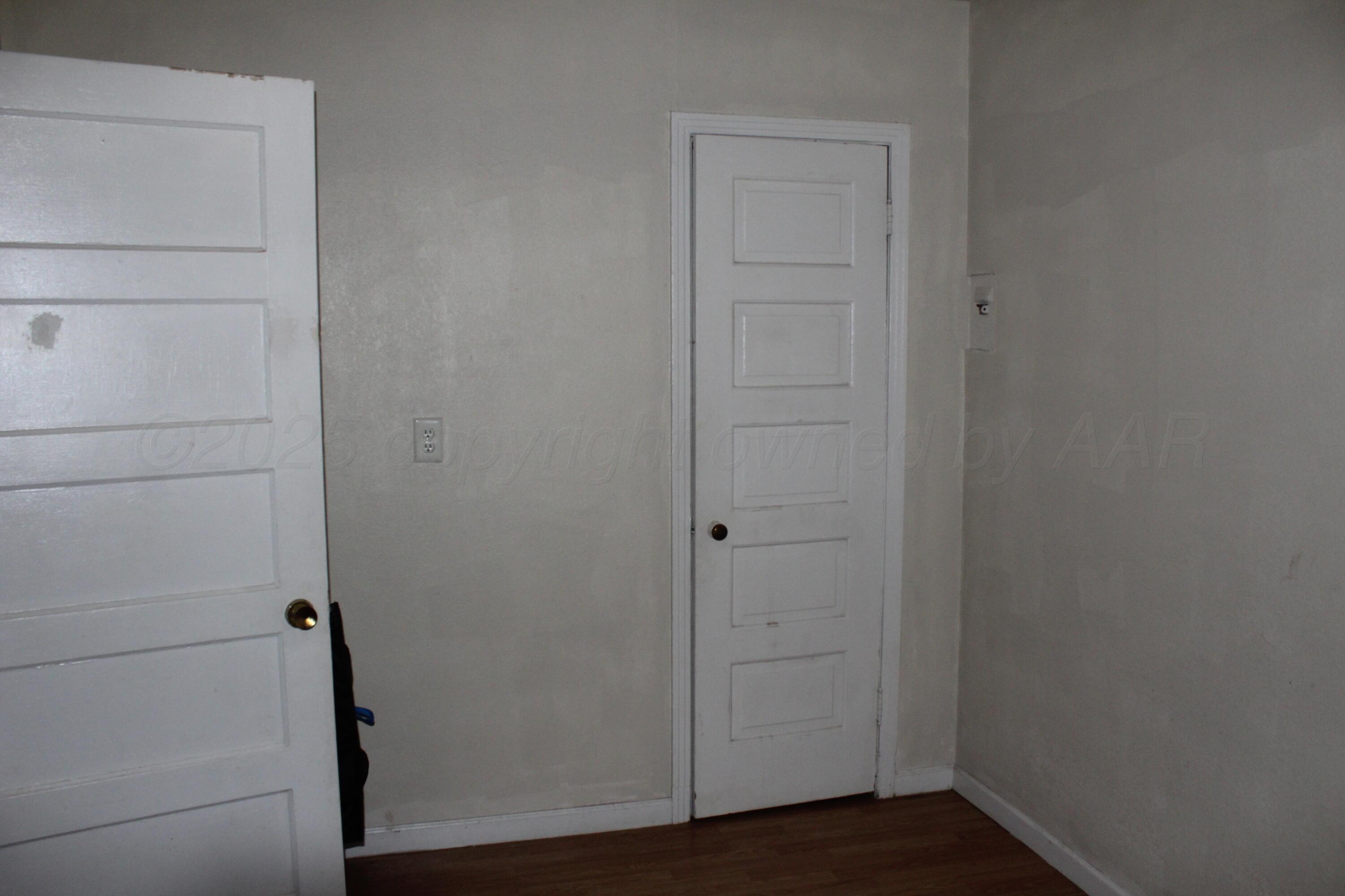 400 Blevins Property Photo 6