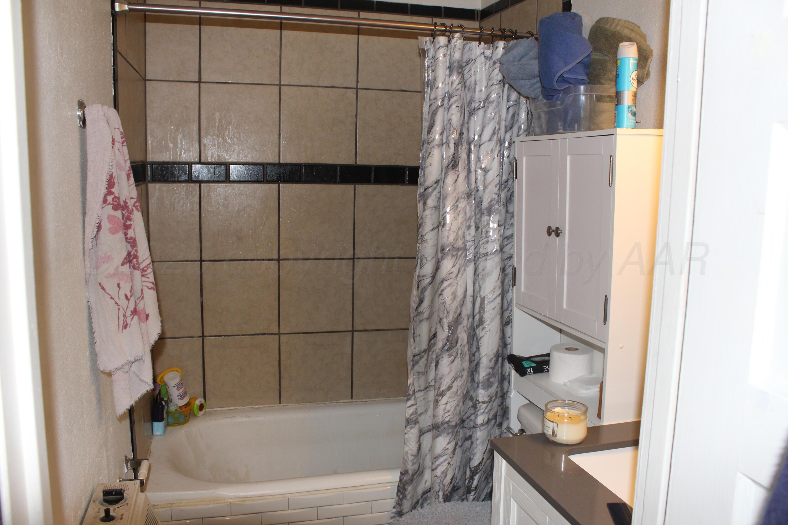 400 Blevins Property Photo 11