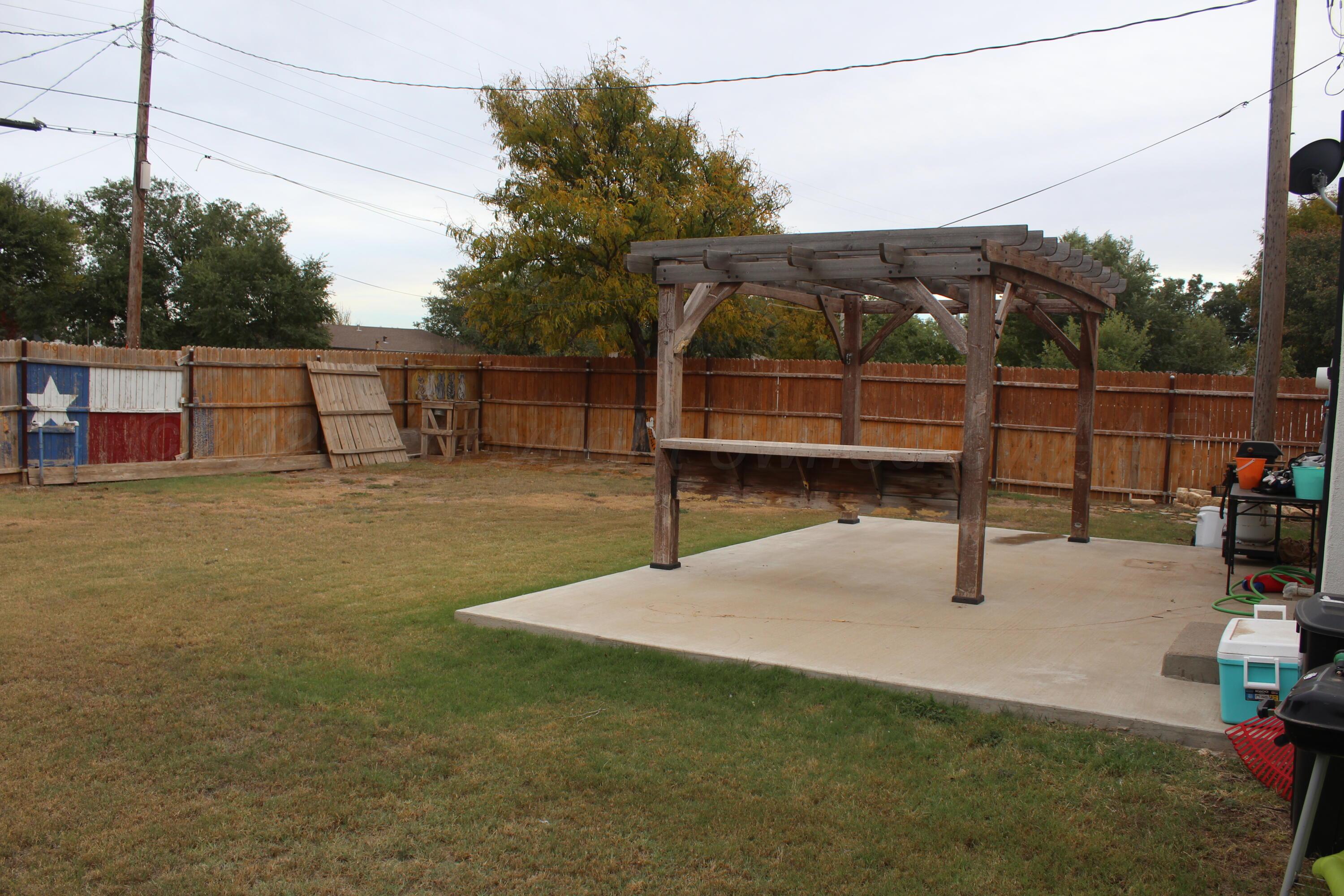 400 Blevins Property Photo 13