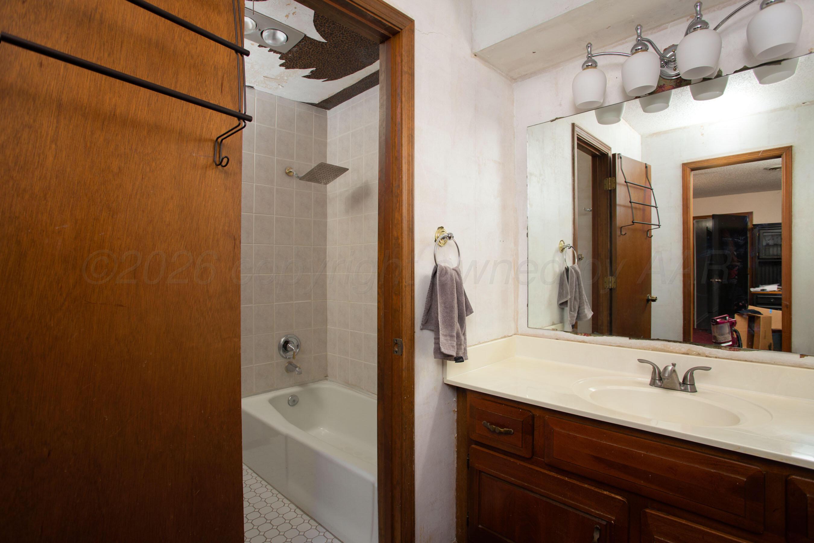4000 Oakhurst Drive Property Photo 22