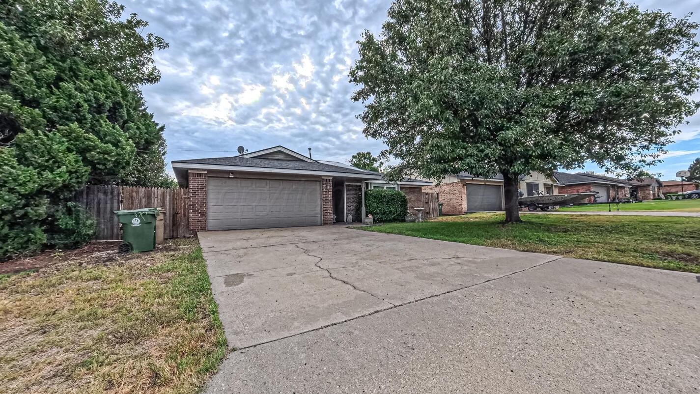 128 Willowick Street Property Photo 1