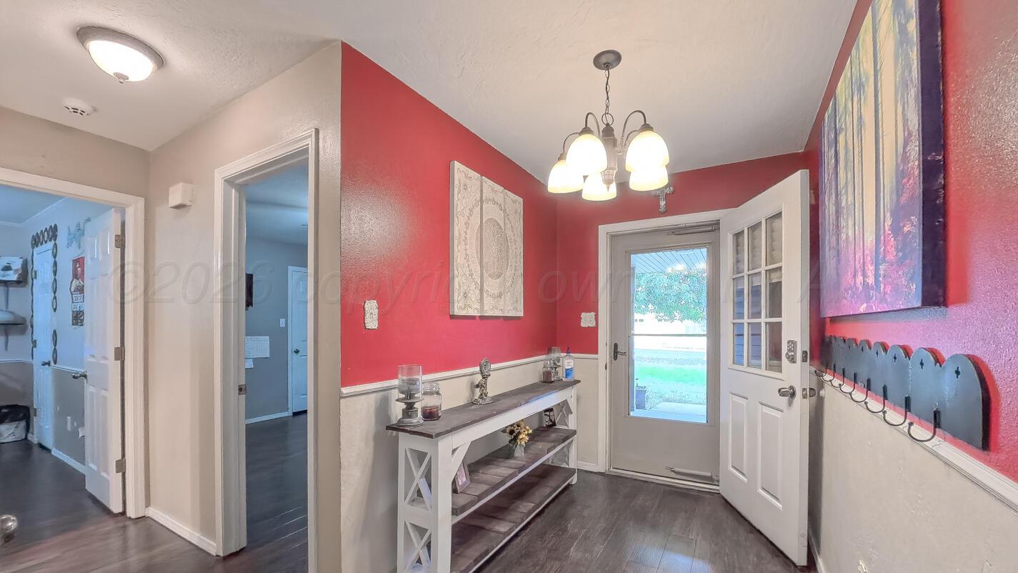 128 Willowick Street Property Photo 6