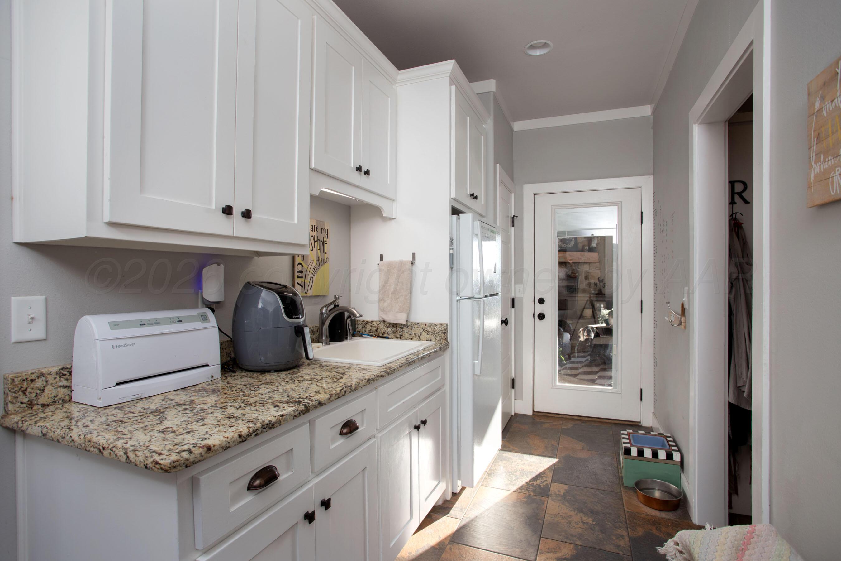 13341 Wandering Road Property Photo 43