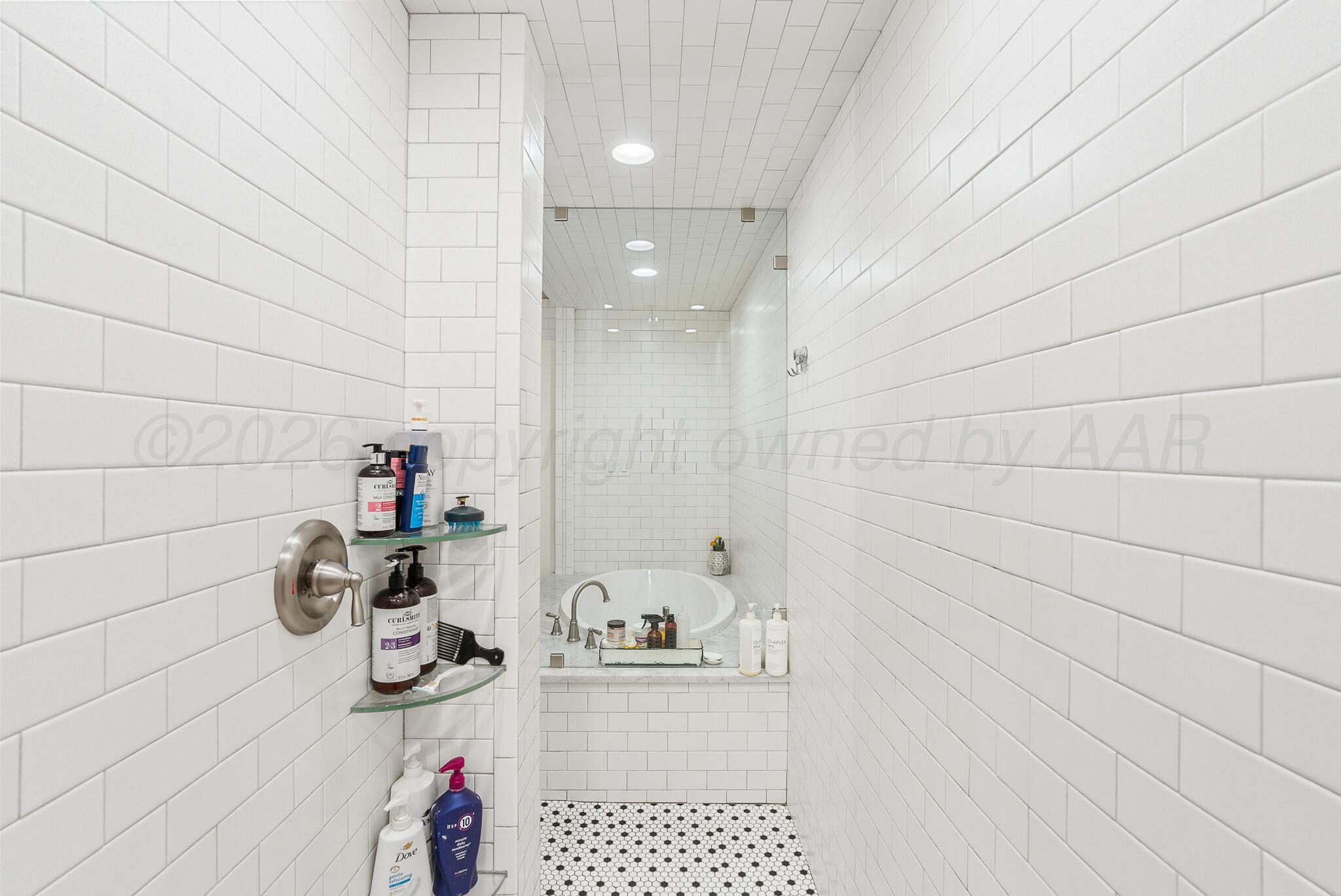 26-7512 Property Photo 57