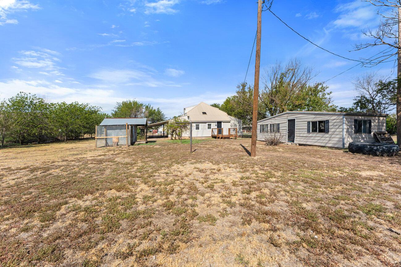 98 Newcome Property Photo 6
