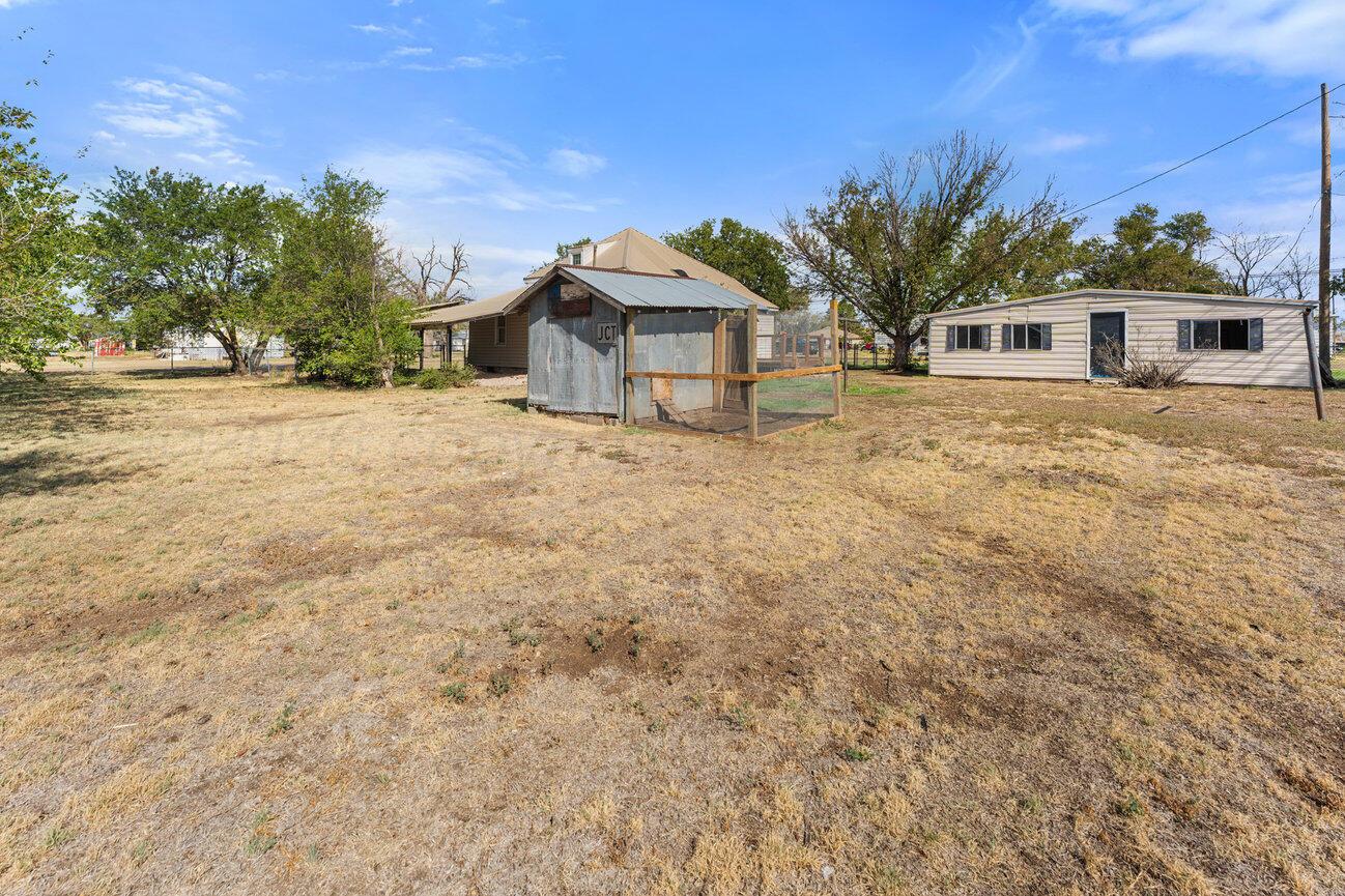 98 Newcome Property Photo 8