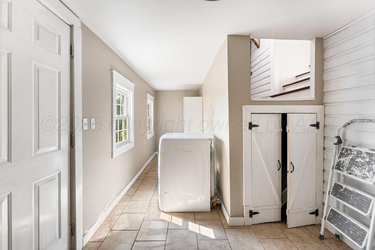 98 Newcome Property Photo 22