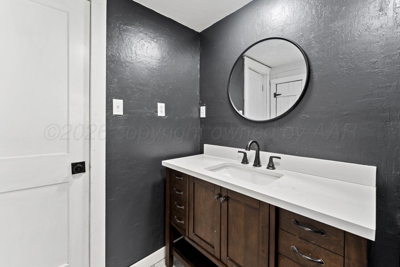 98 Newcome Property Photo 27