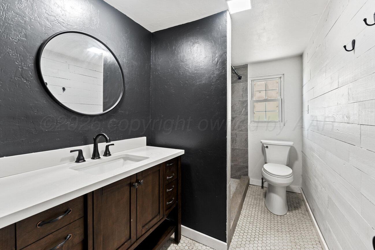 98 Newcome Property Photo 28