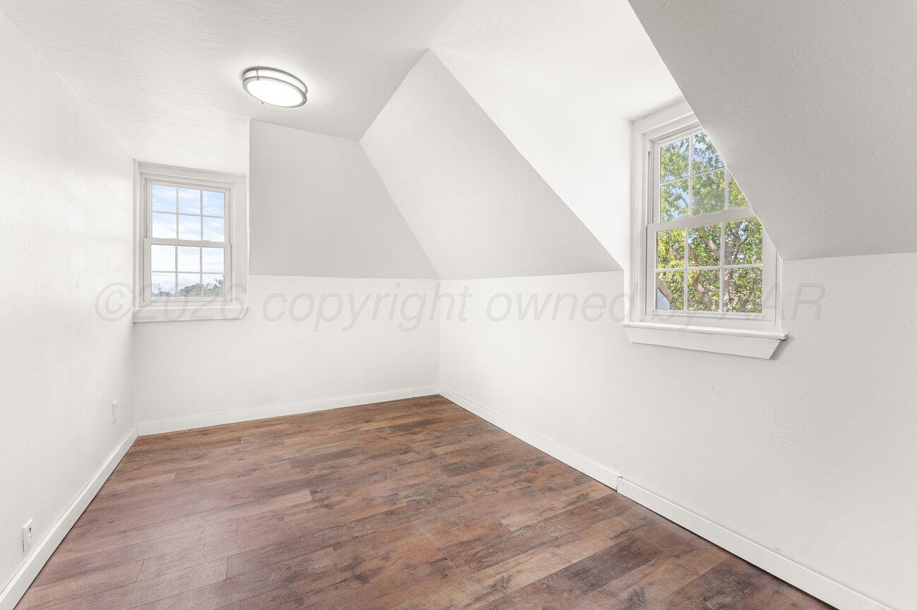 98 Newcome Property Photo 36