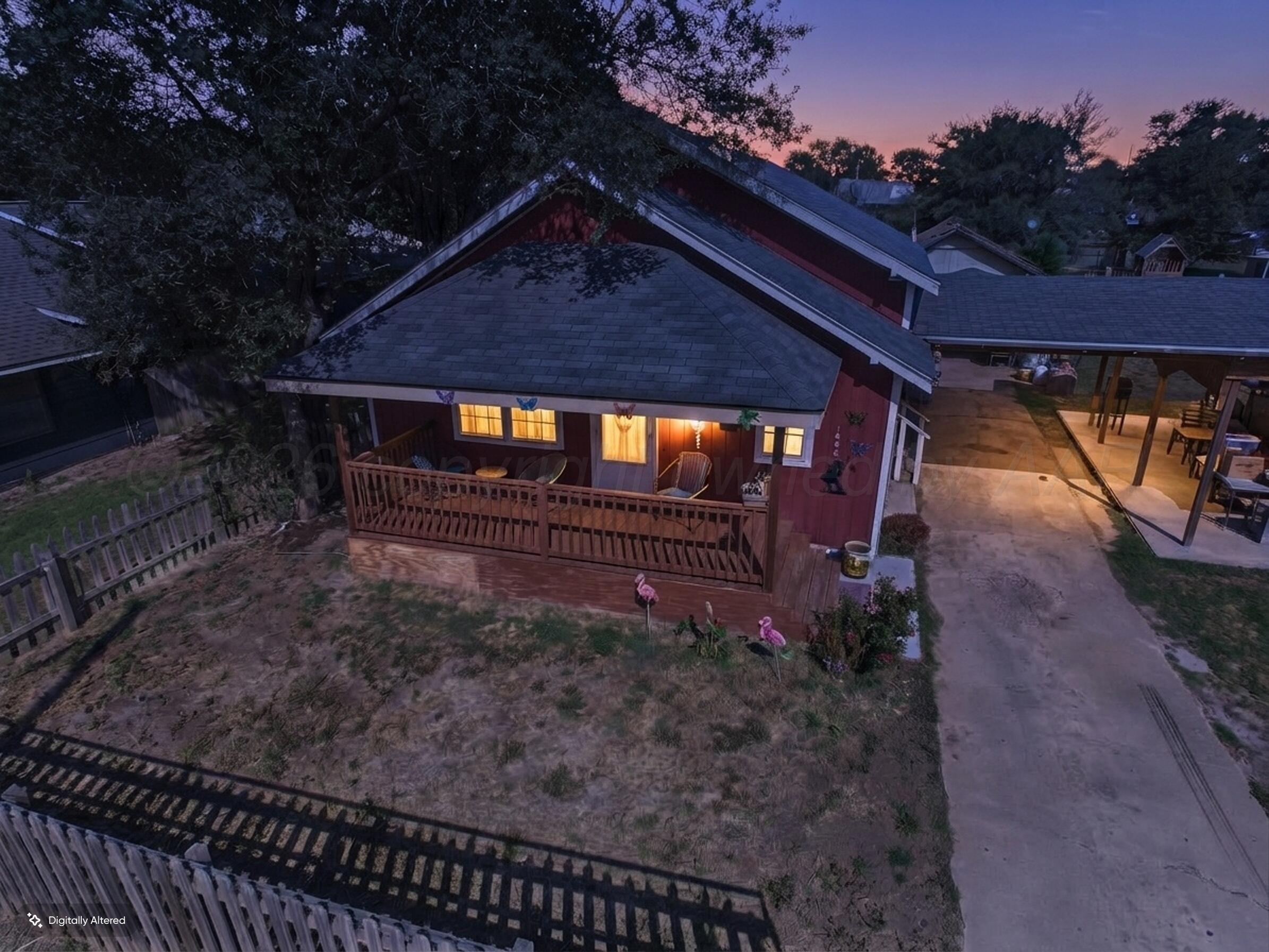 1005 E Francis Avenue Property Photo 2