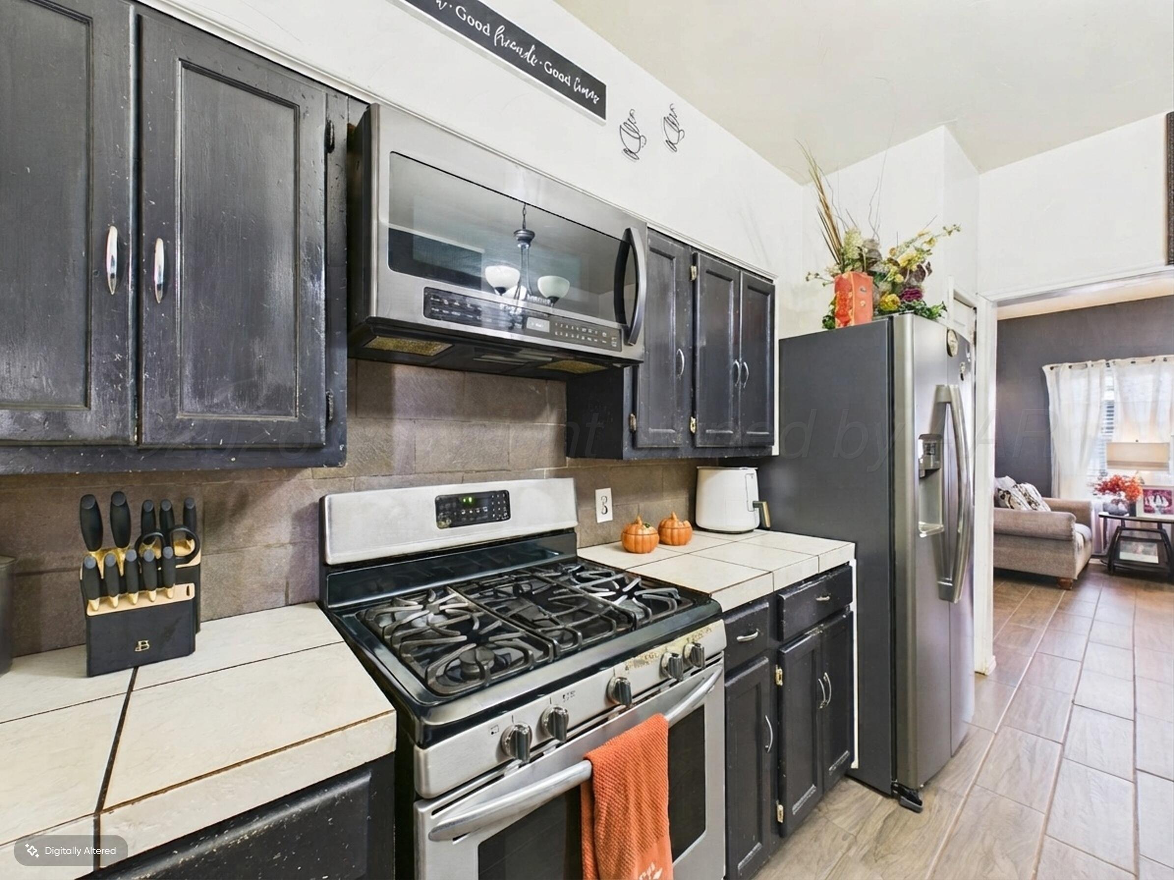 1005 E Francis Avenue Property Photo 7