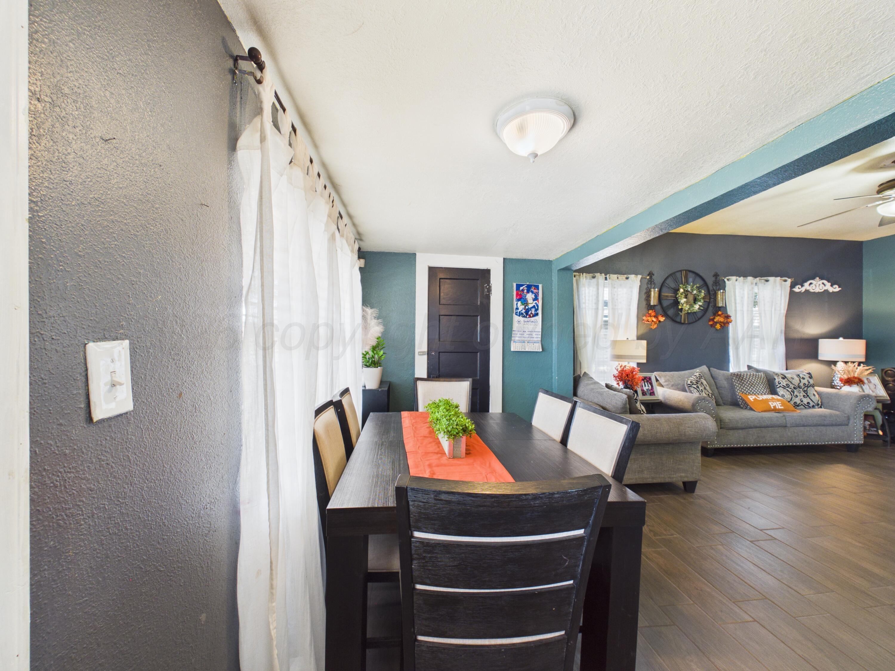 1005 E Francis Avenue Property Photo 14