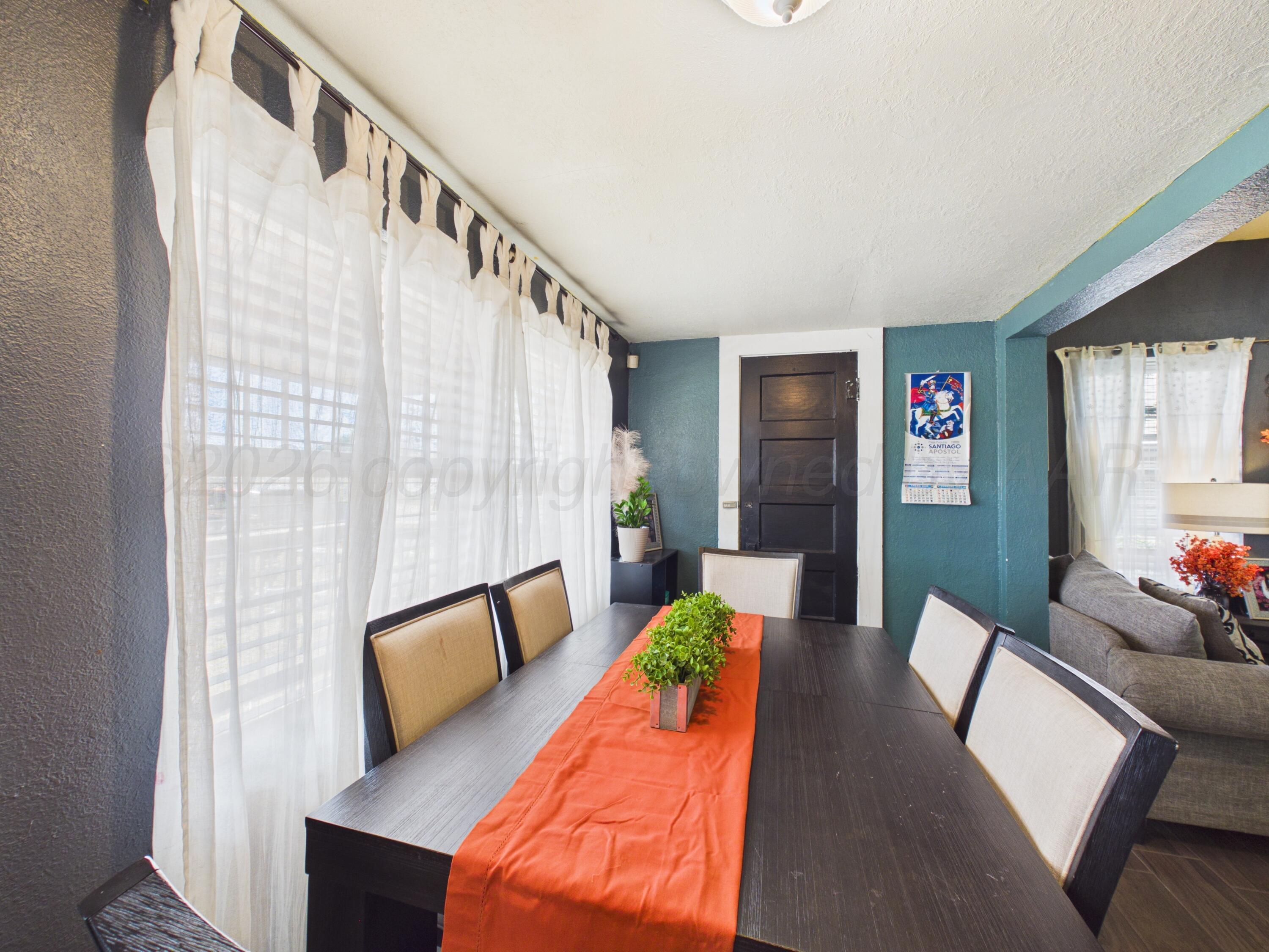 1005 E Francis Avenue Property Photo 15