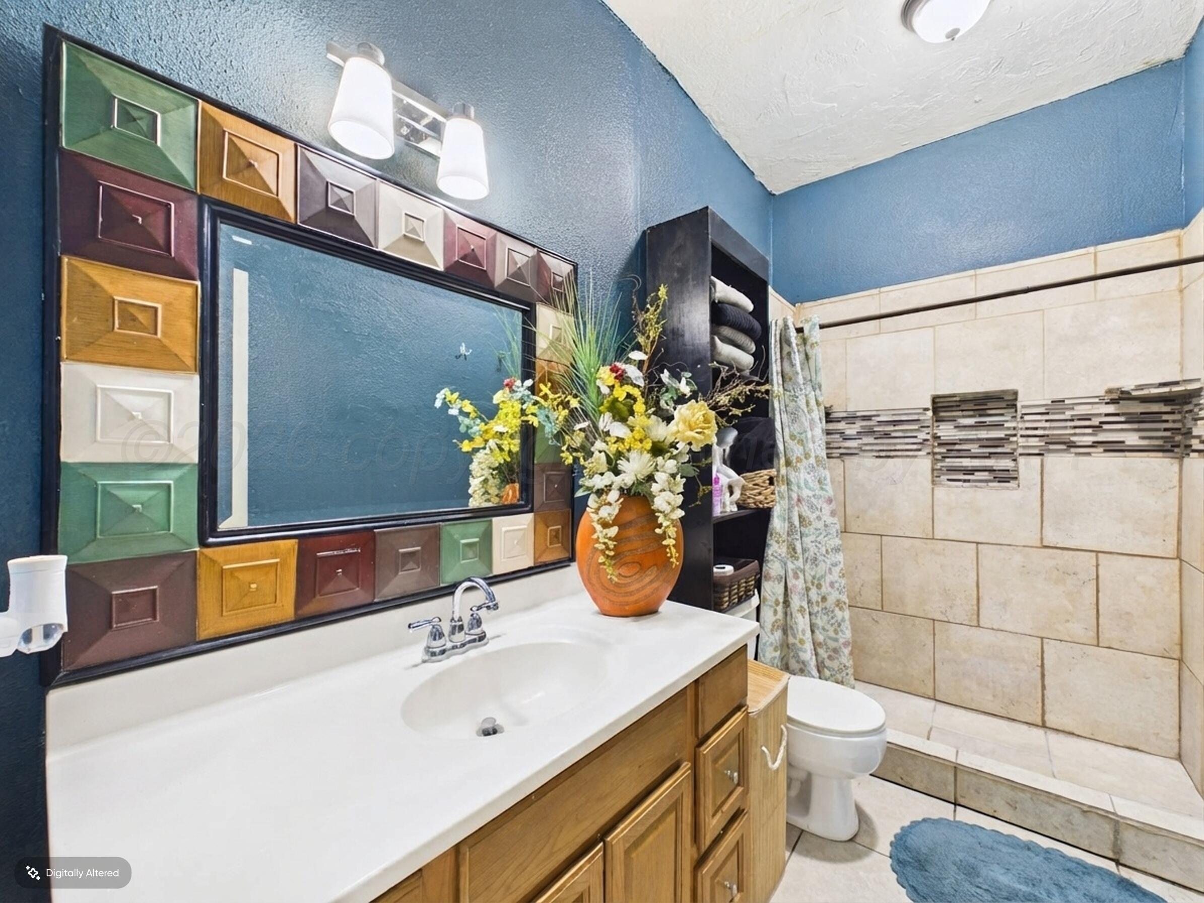 1005 E Francis Avenue Property Photo 19