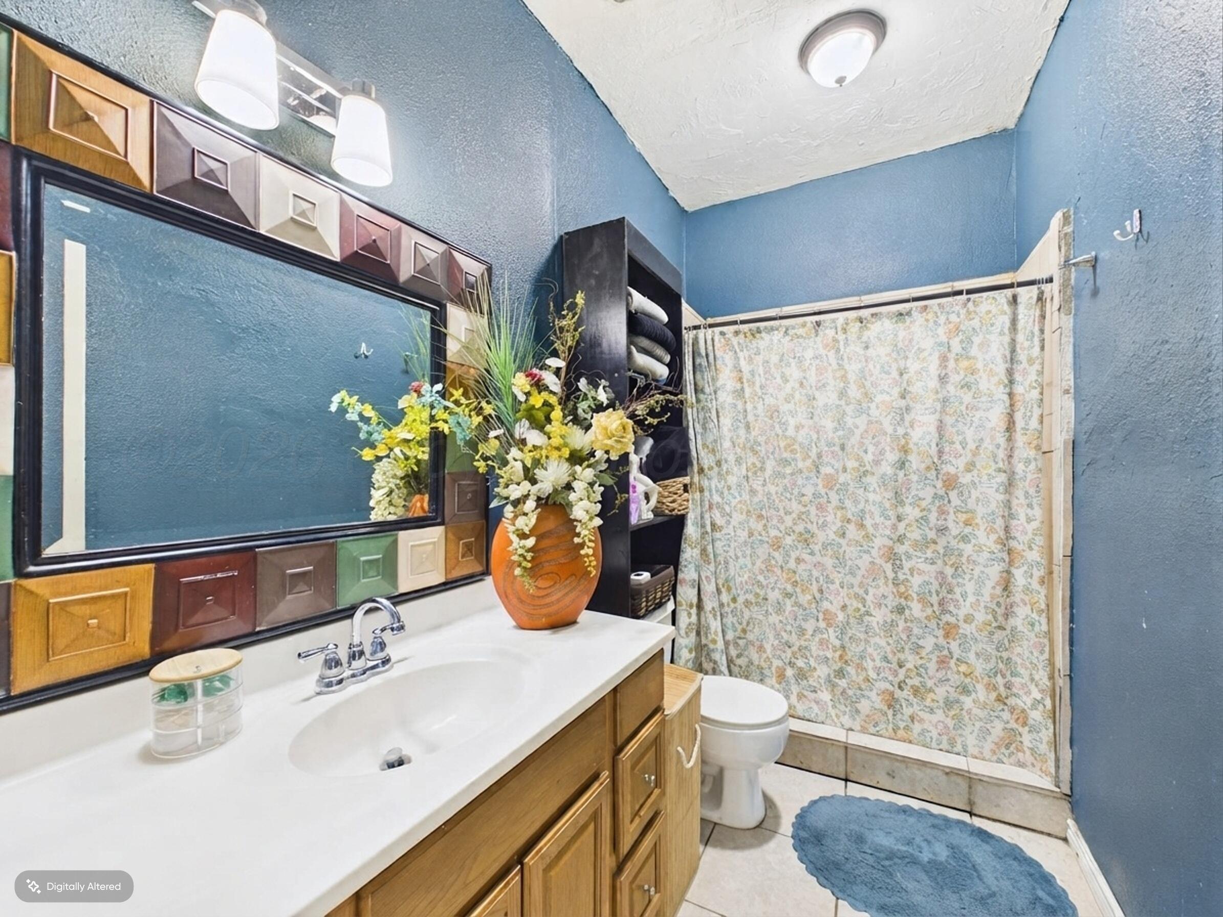 1005 E Francis Avenue Property Photo 20