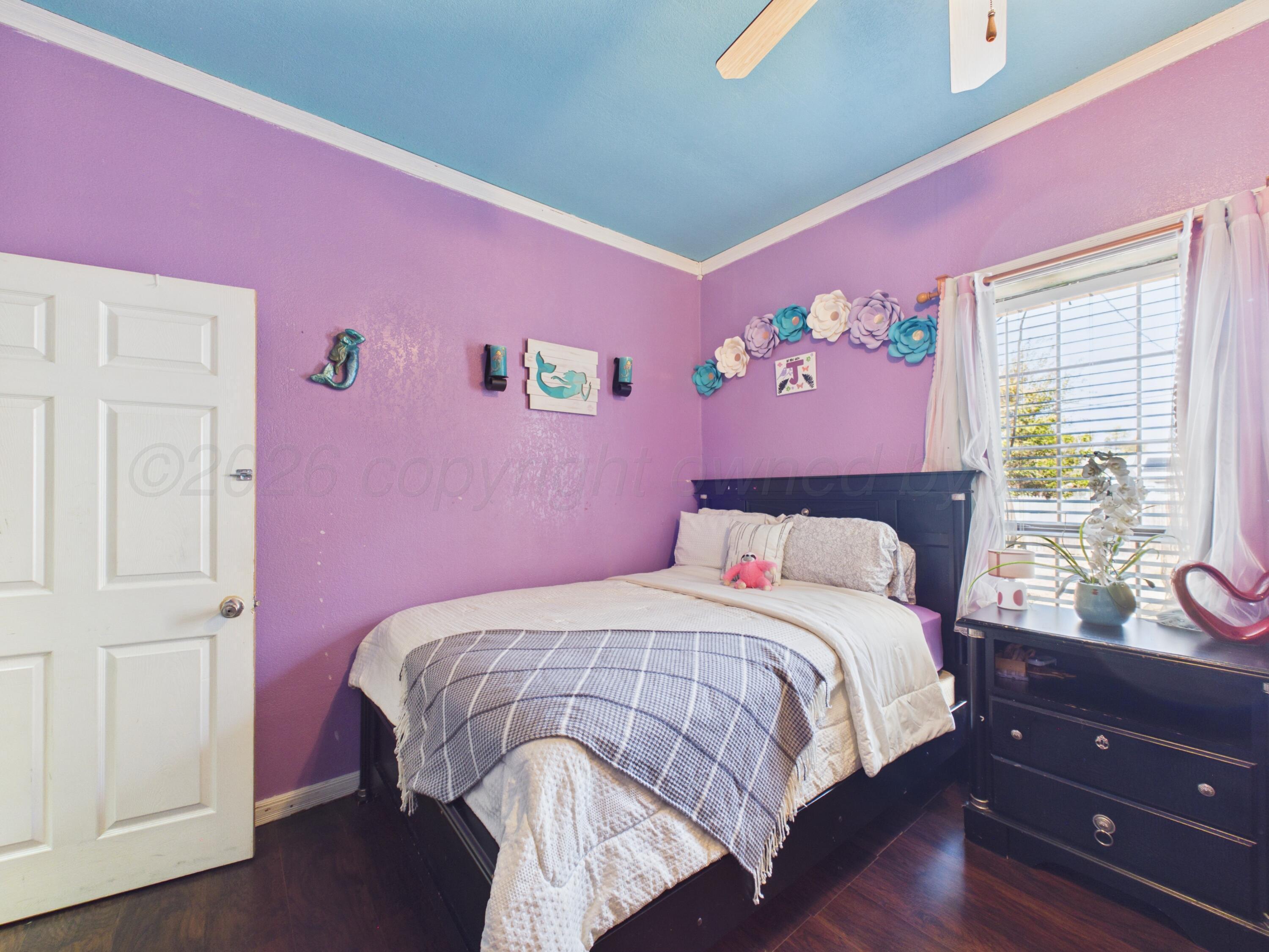 1005 E Francis Avenue Property Photo 28