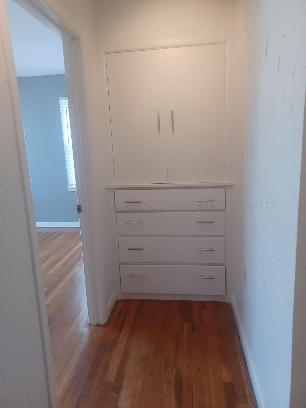 4306 S Ong Street Property Photo 5