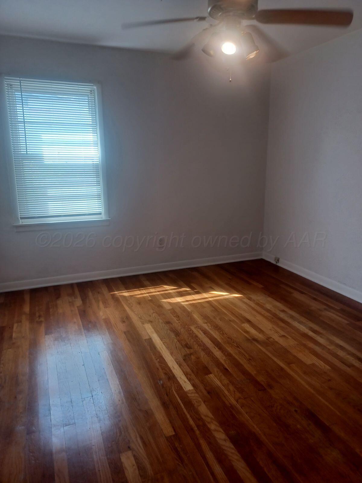 4306 S Ong Street Property Photo 6