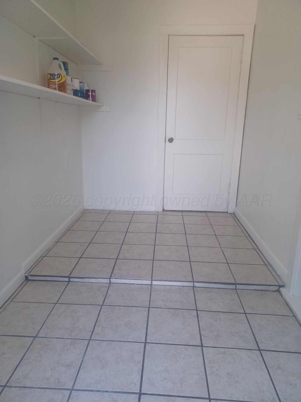 4306 S Ong Street Property Photo 10
