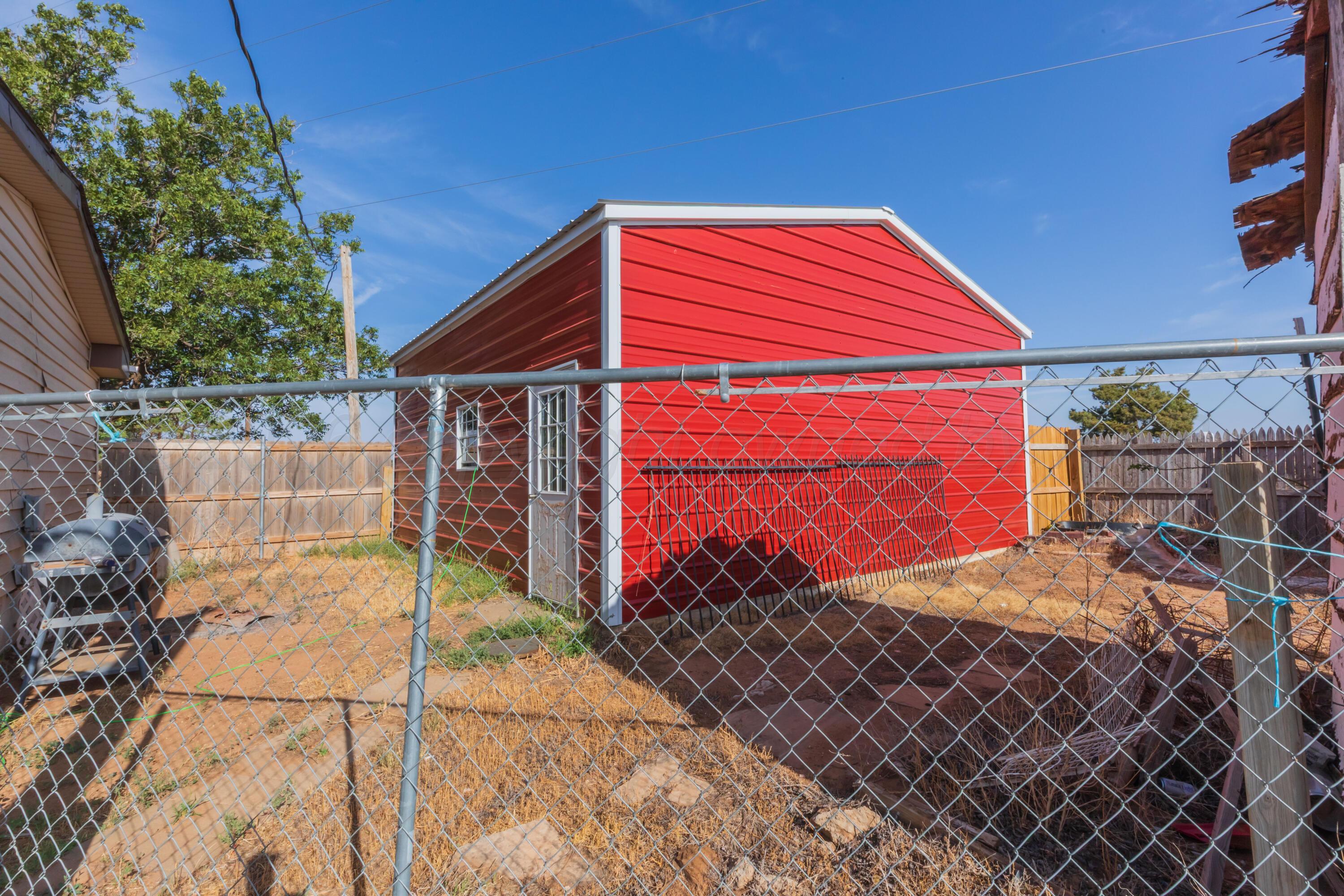 23095 Windmill Road Property Photo 7