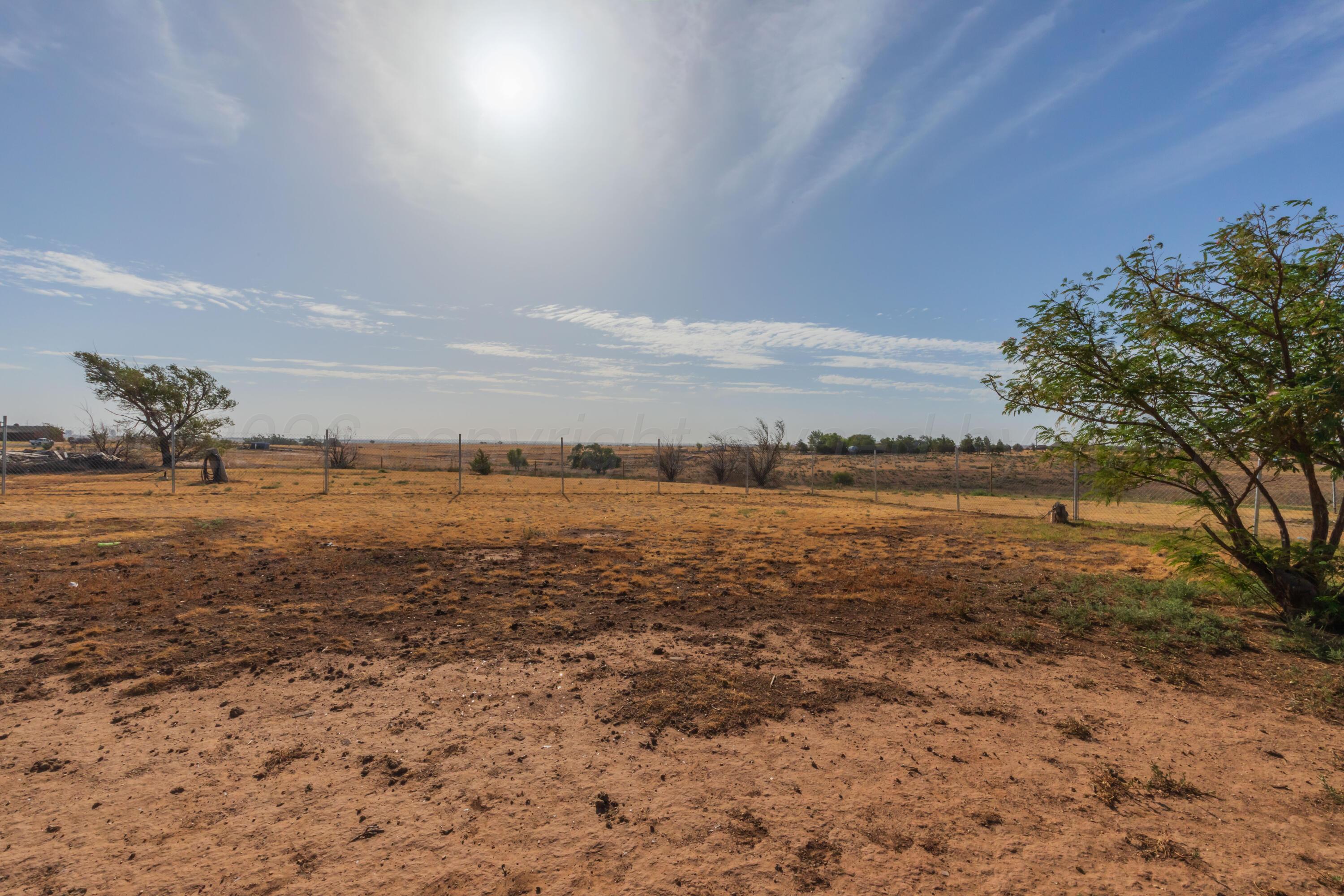 23095 Windmill Road Property Photo 8
