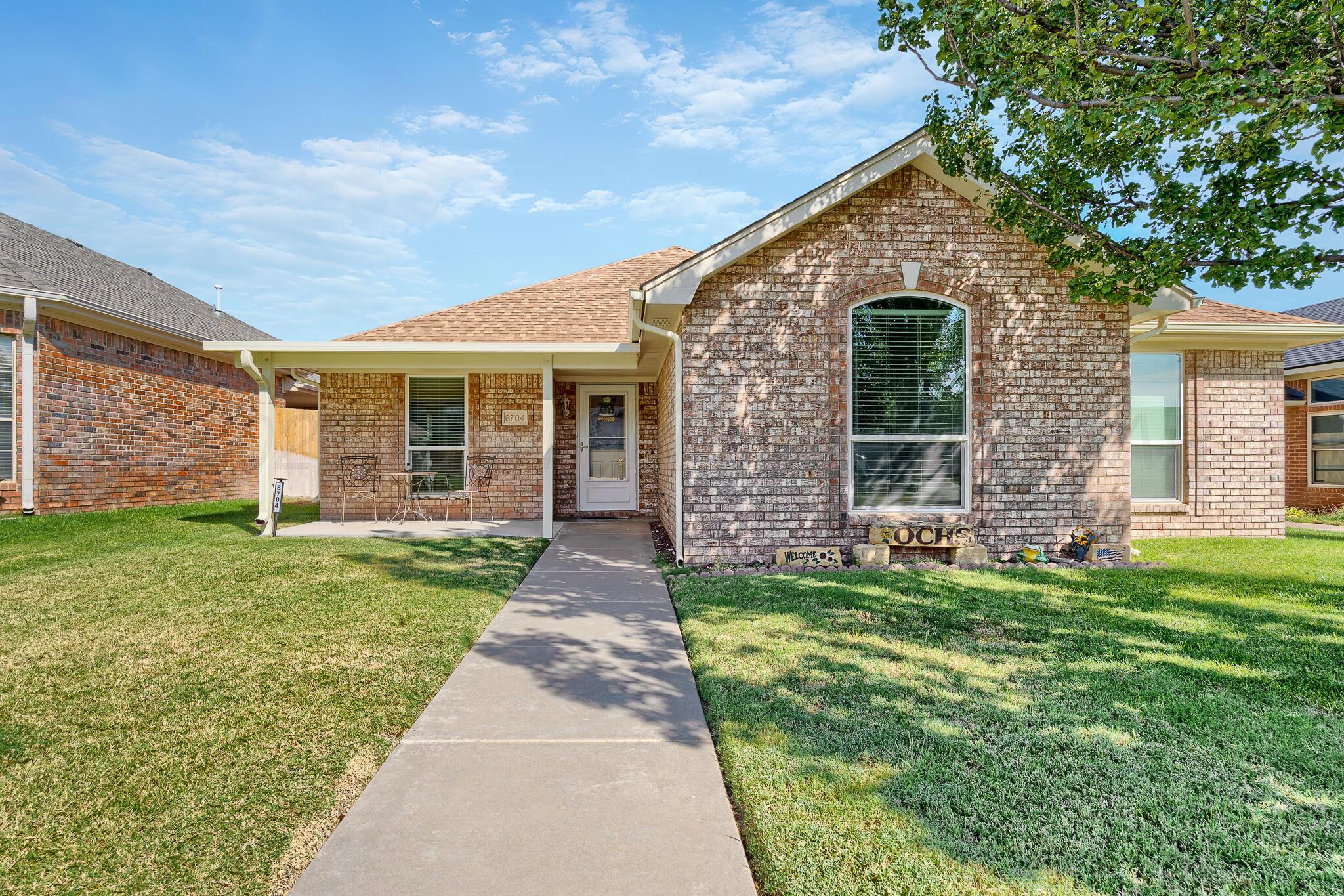 6704 Admiral Court Property Photo 2