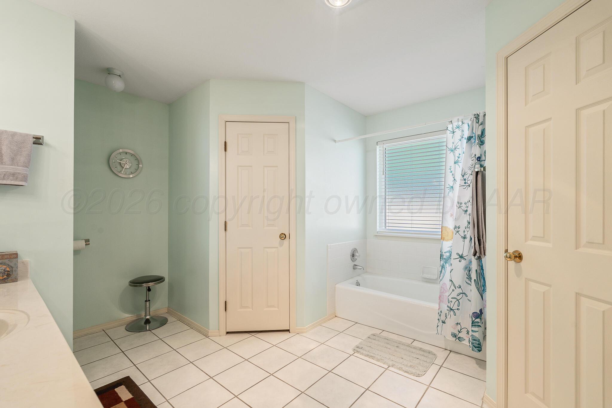 6704 Admiral Court Property Photo 16