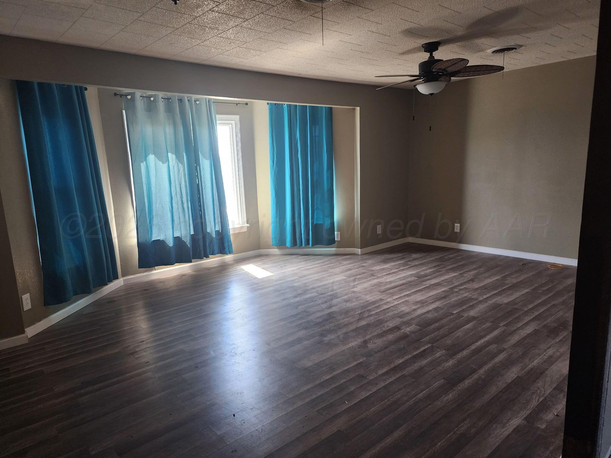 124 Cottonwood Street Property Photo 2
