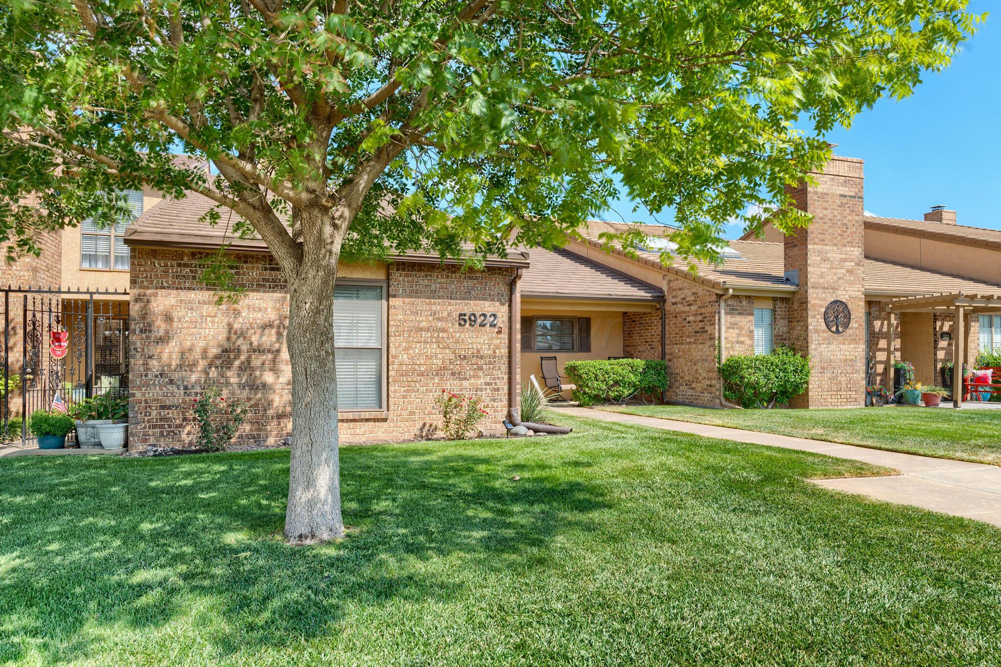5922 AMBERWOOD Lane Property Photo 1