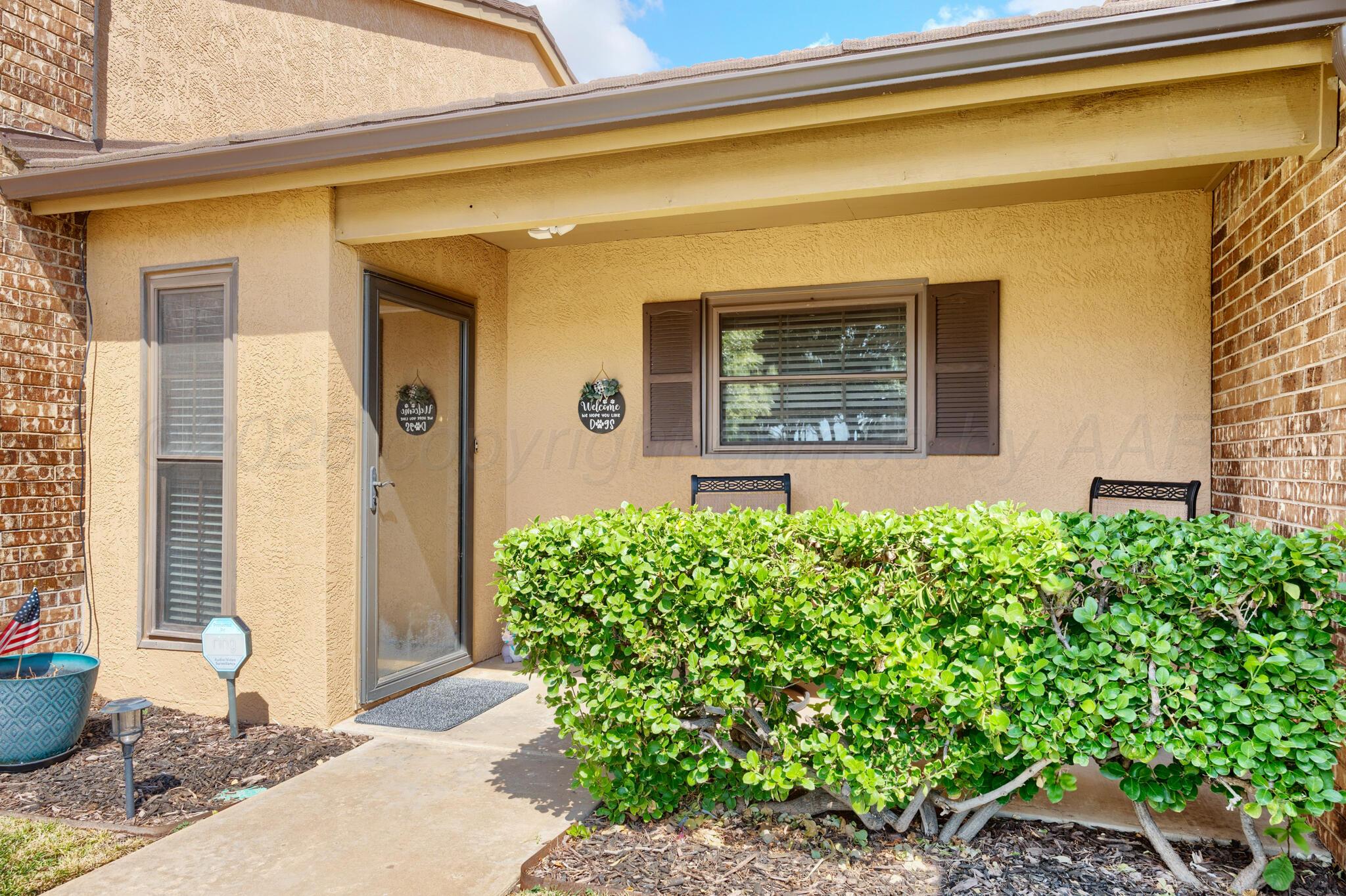 5922 Amberwood Lane Property Photo 2