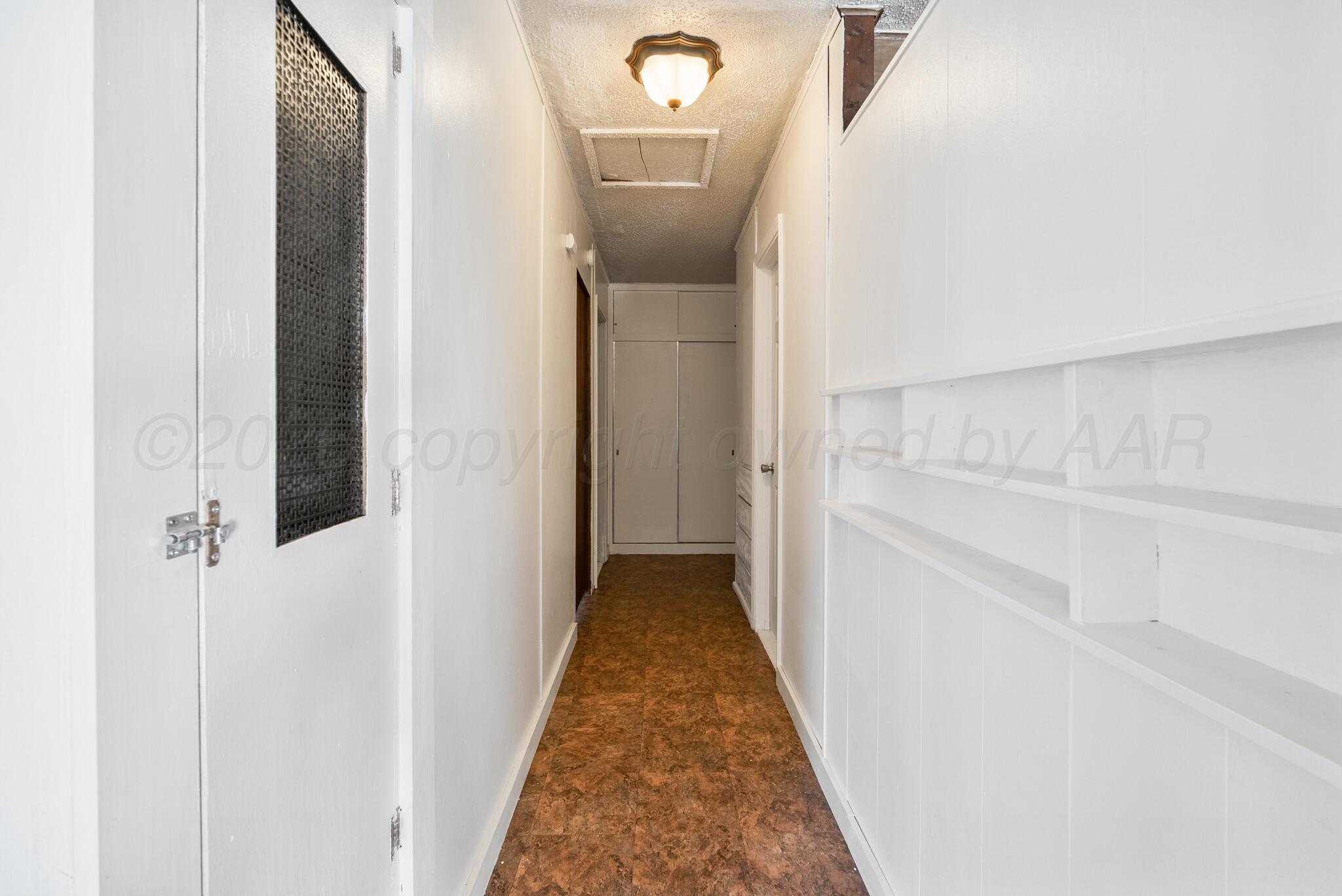2203 N Woodland Street Property Photo 6