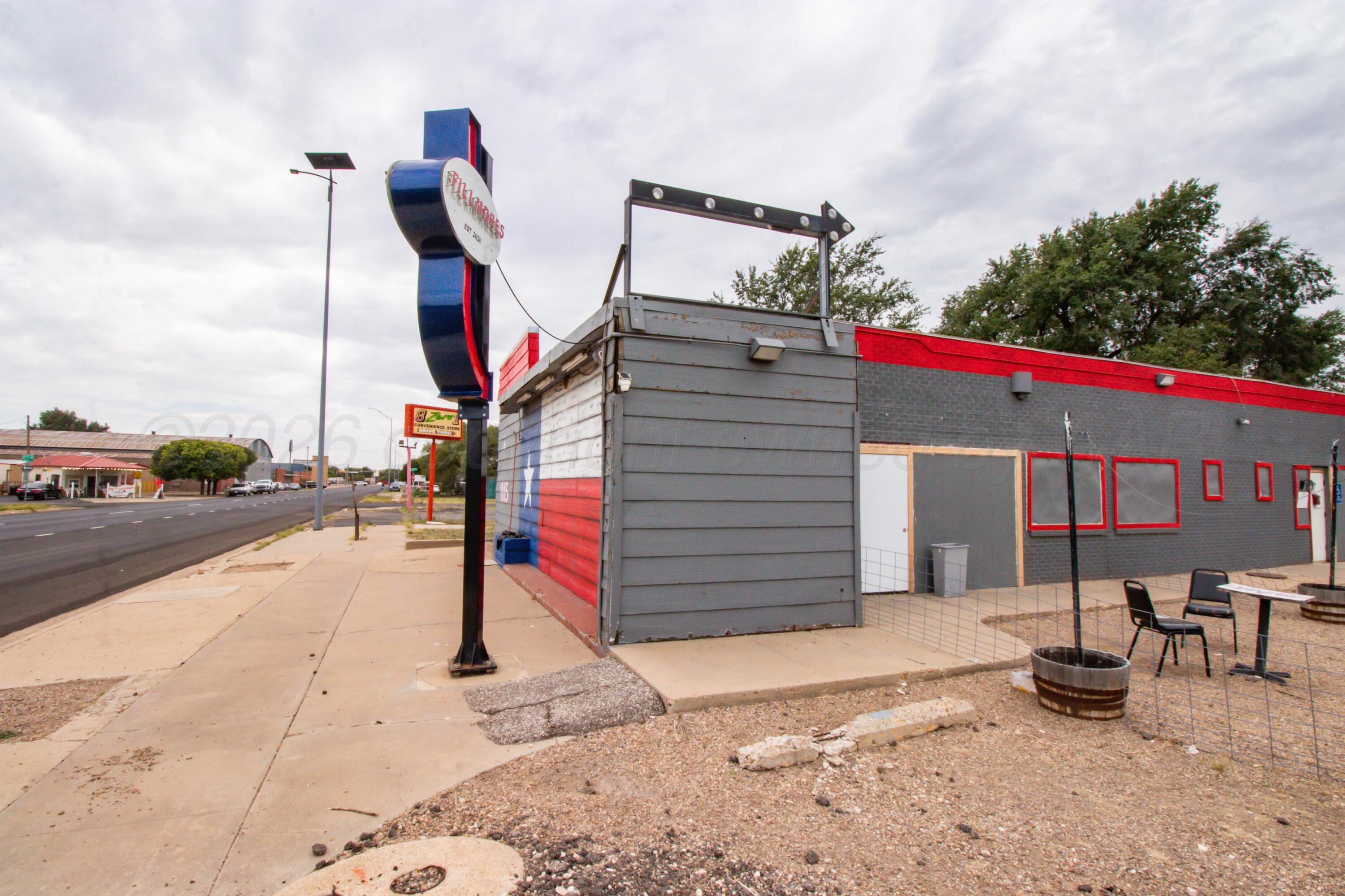 1005 N Fillmore Street Property Photo 2