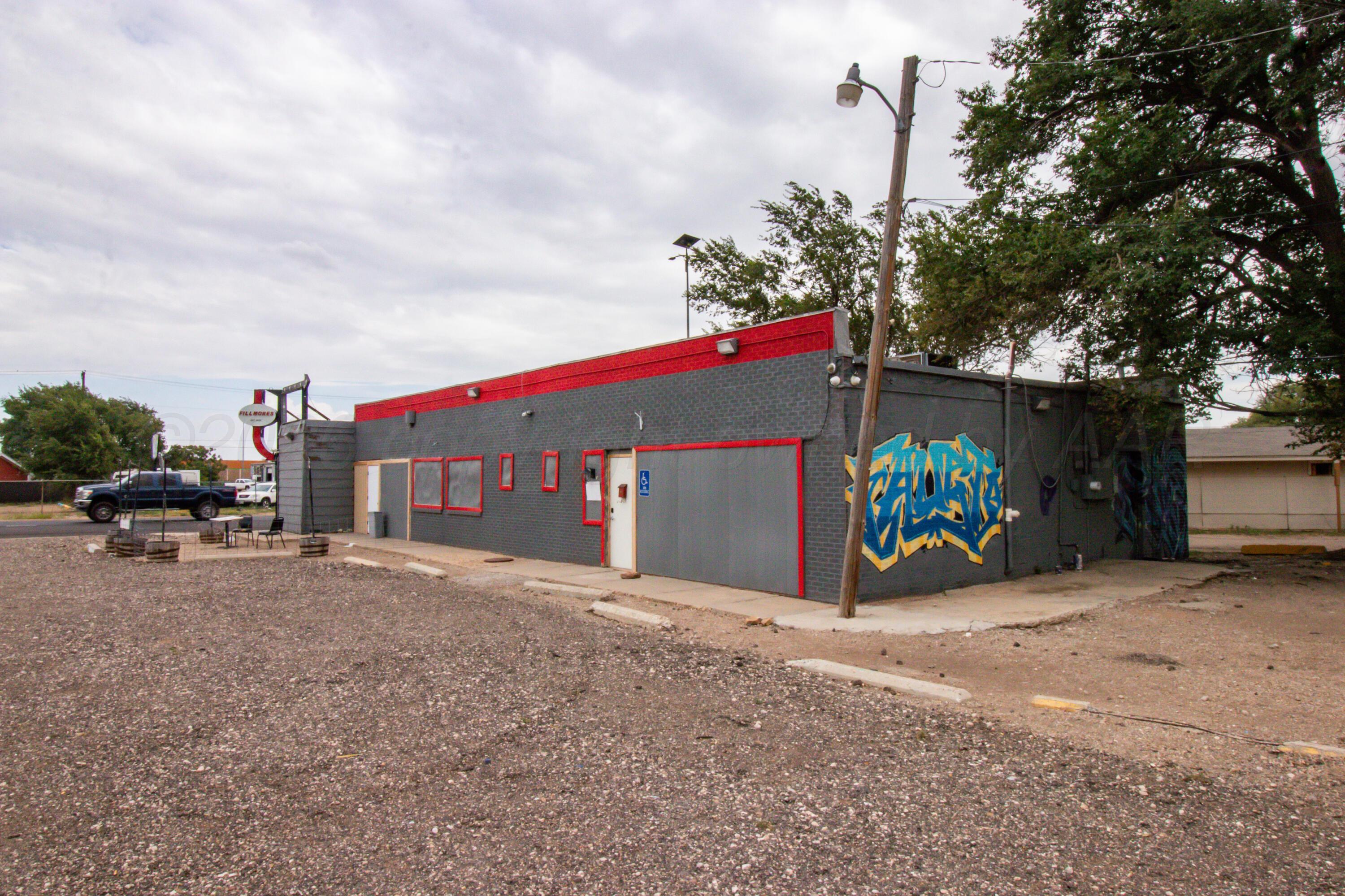 1005 N Fillmore Street Property Photo 5