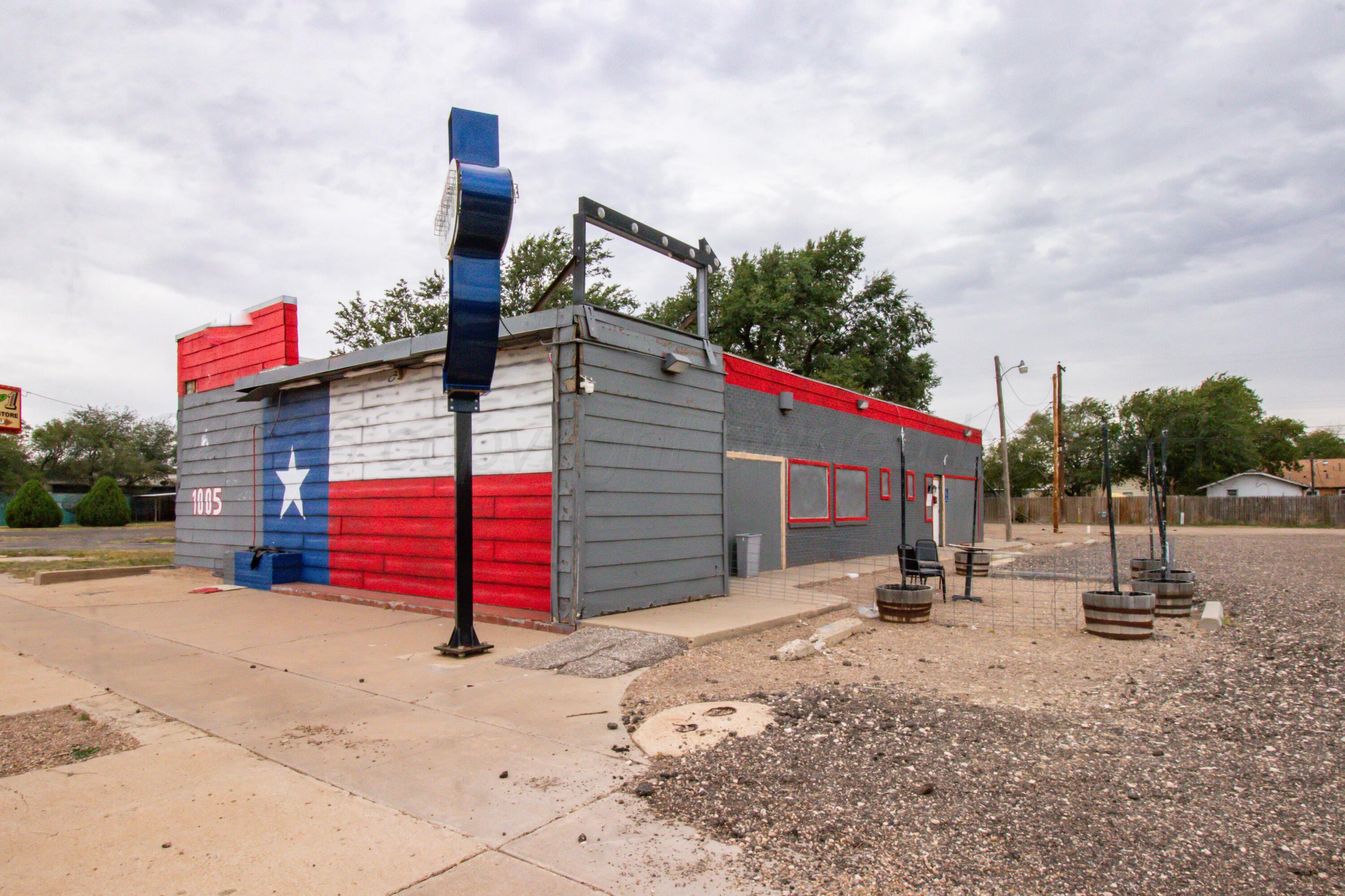 1005 N Fillmore Street Property Photo 6