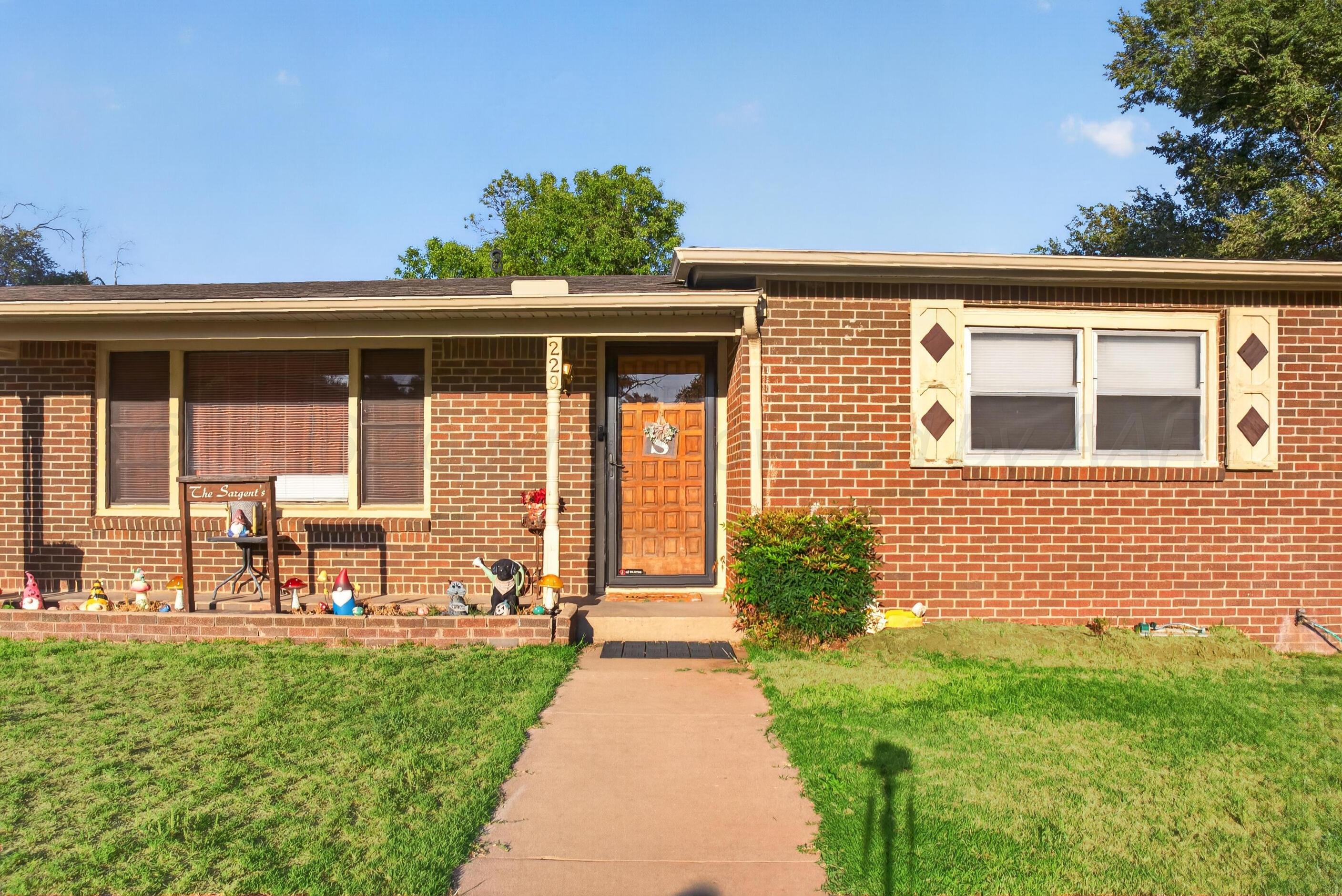 229 Garrett Street Property Photo 4