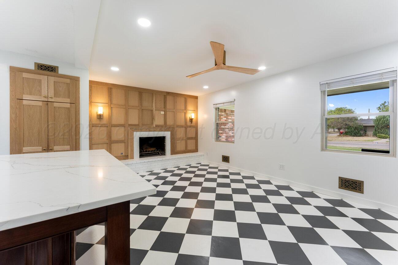 6219 Adirondack Property Photo 11