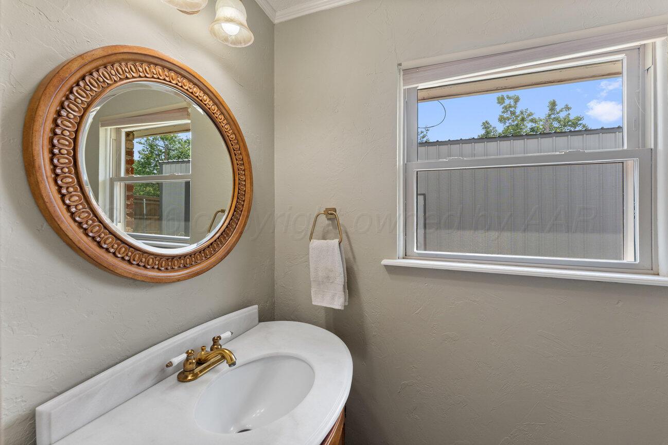 6219 Adirondack Property Photo 24